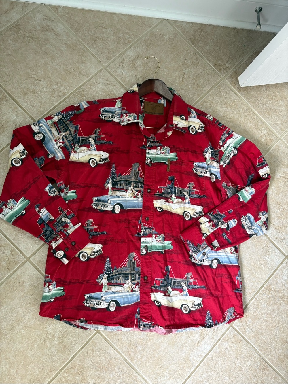 Clearwater Outfitters men’s Christmas Santa classic cars button up shirt sz XL